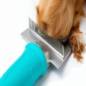 13. DakPets Deshedding Tool For Cats And Dogs